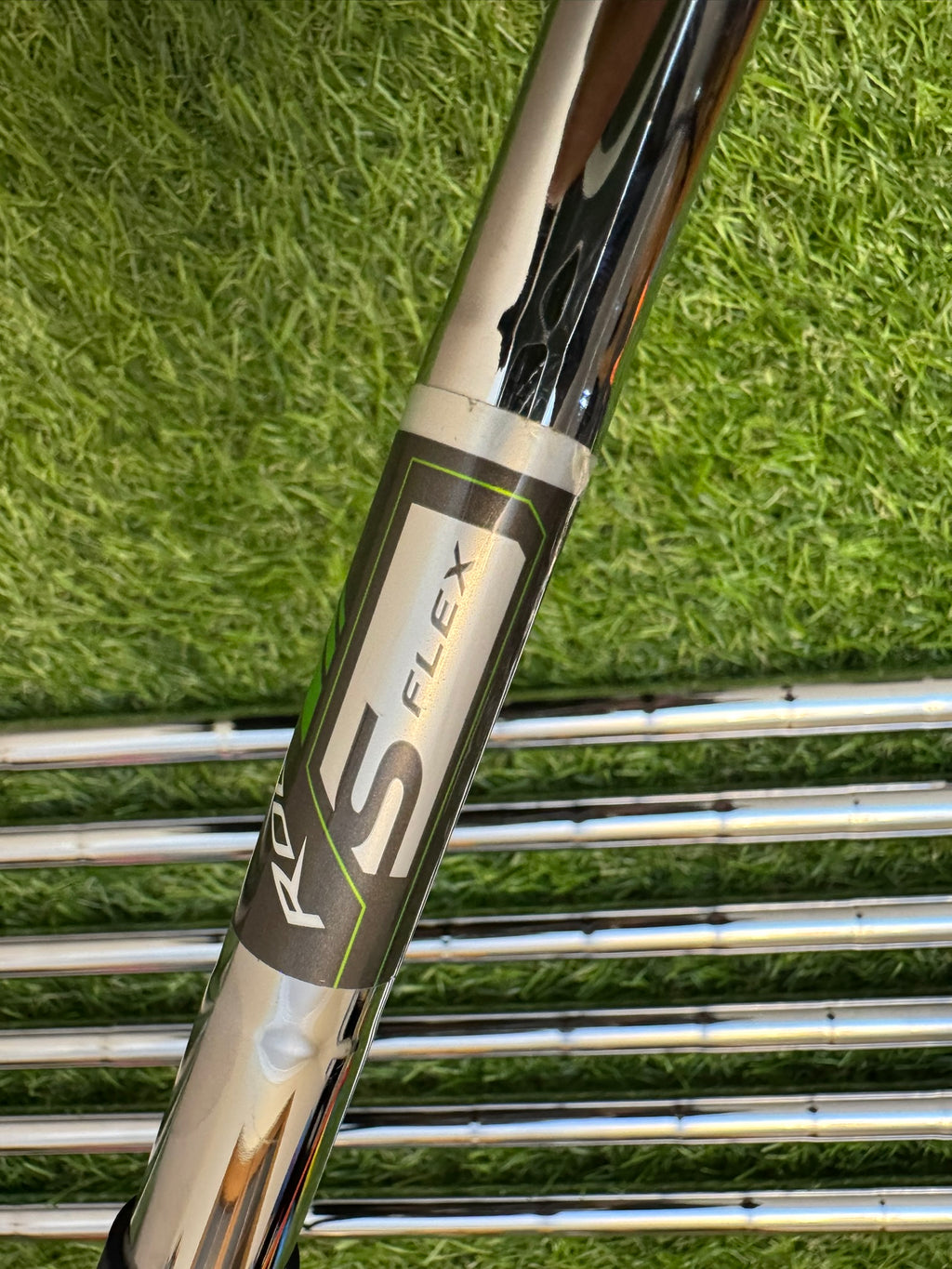 TaylorMade Rocketbladez Green 5-SW – Rocketfuel Lightweight Steel Stiff Iron Set