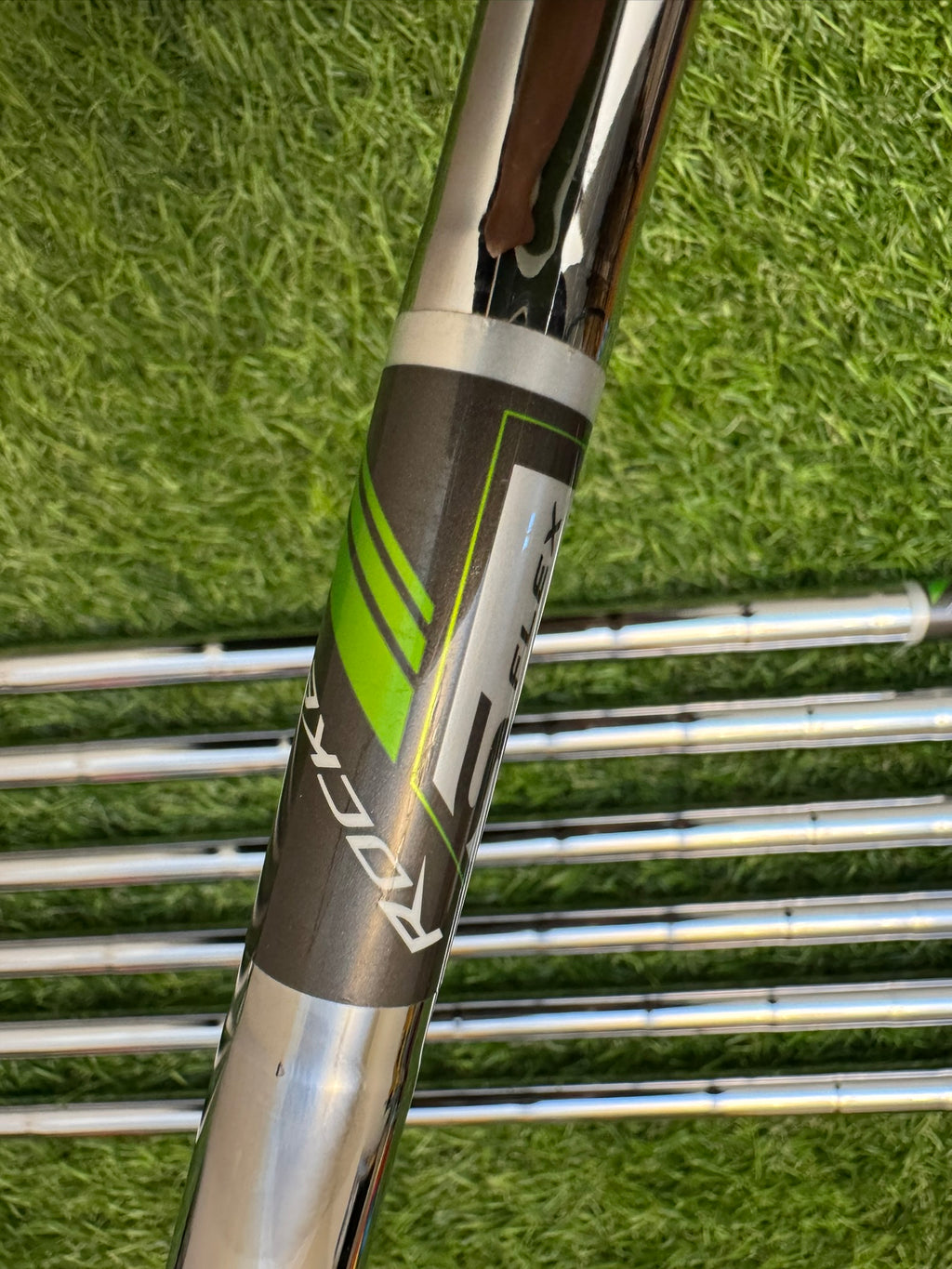 TaylorMade Rocketbladez Green 5-SW – Rocketfuel Lightweight Steel Stiff Iron Set