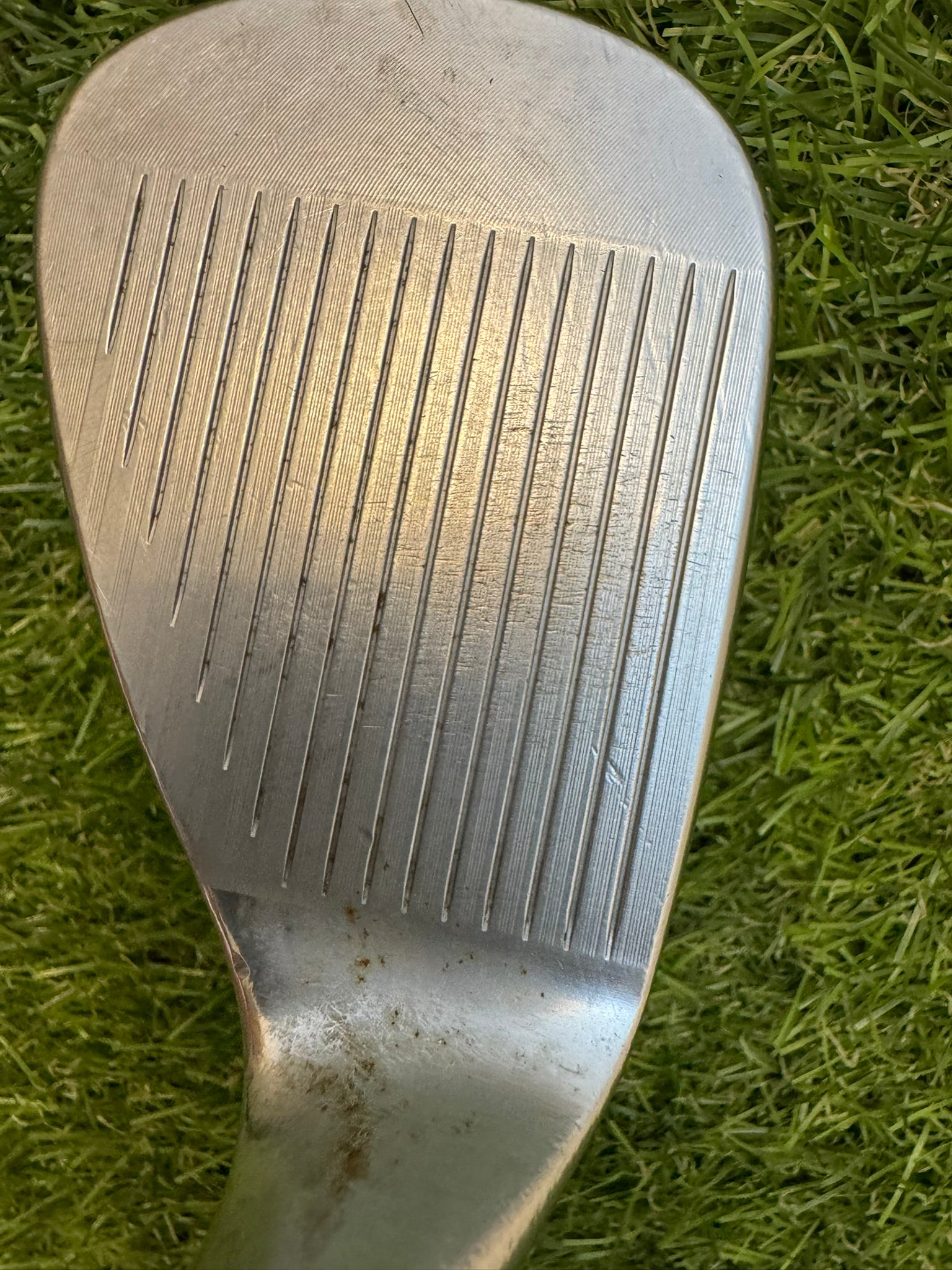 Titleist Vokey SM8 F Grind Wedge 50° 12° Bounce