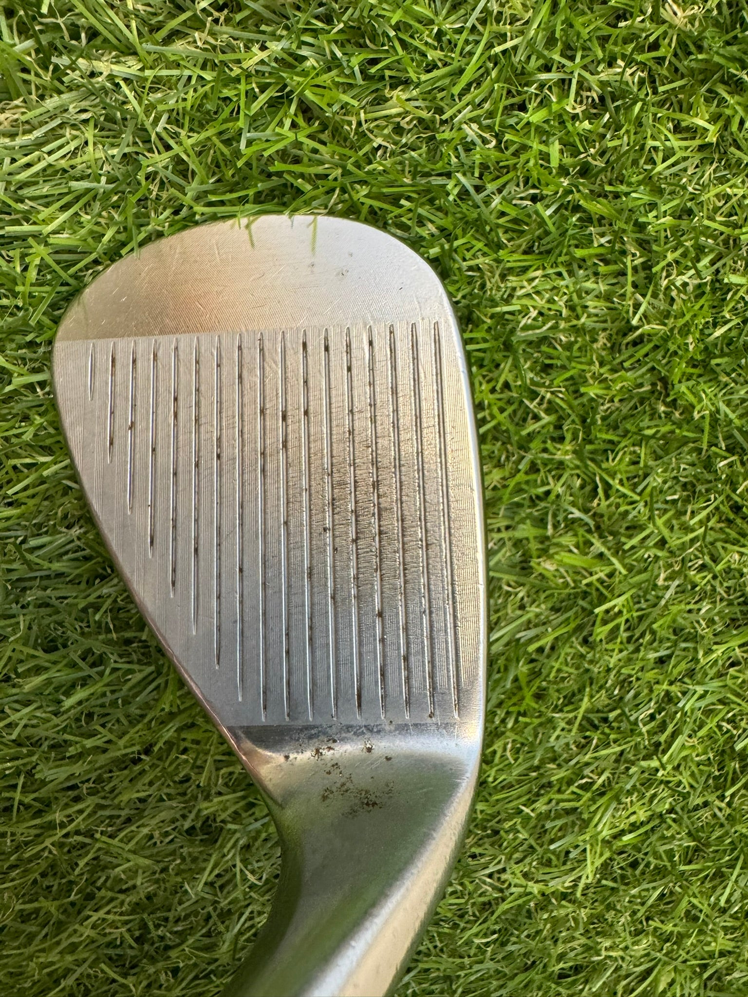 Titleist Vokey SM6 F Grind Wedge 52° 8° Bounce