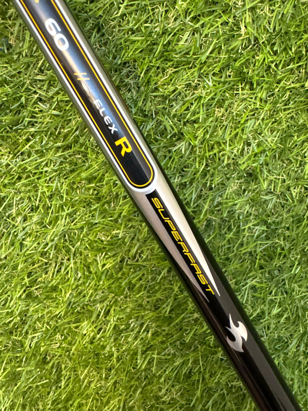 TaylorMade Burner Rescue 3 19° – TaylorMade REAX 60 Regular Shaft