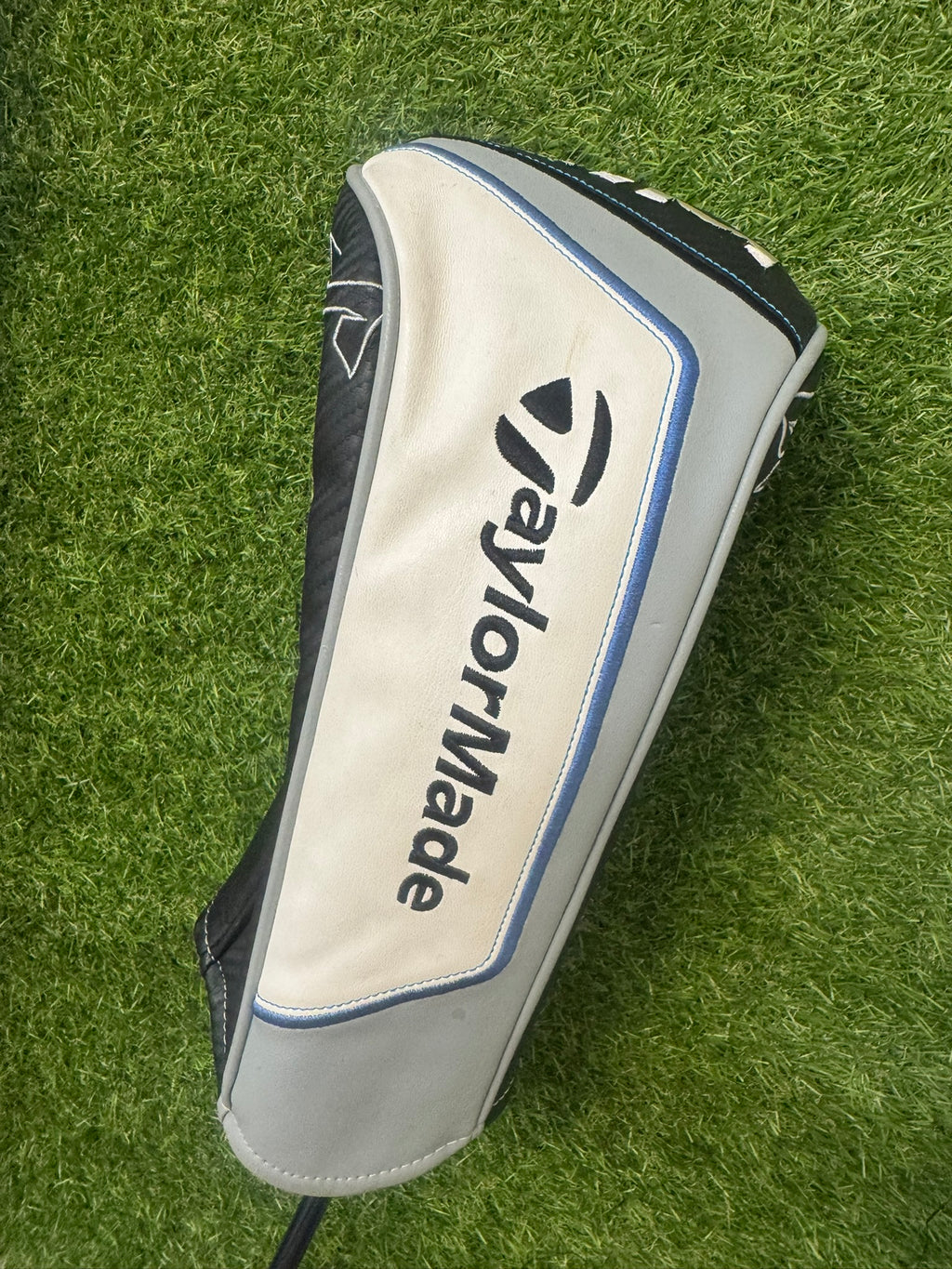 TaylorMade SIM Max D Driver 10.5° – Tensei White TM 50 Stiff Shaft