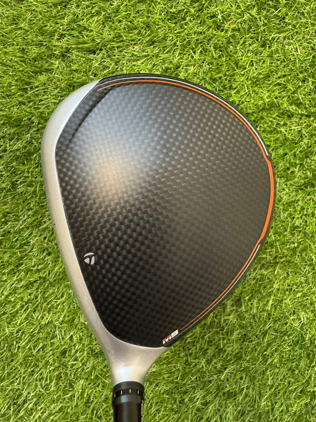 Taylormade M5 Driver 9° – Tour AD MJ-7s Stiff Shaft