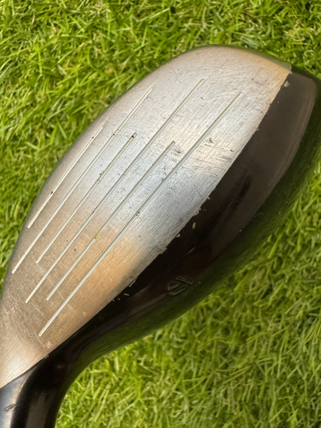 Taylormade R5 XL Mid 4 Hybrid 22° – Taylormade XL 60 Stiff Shaft