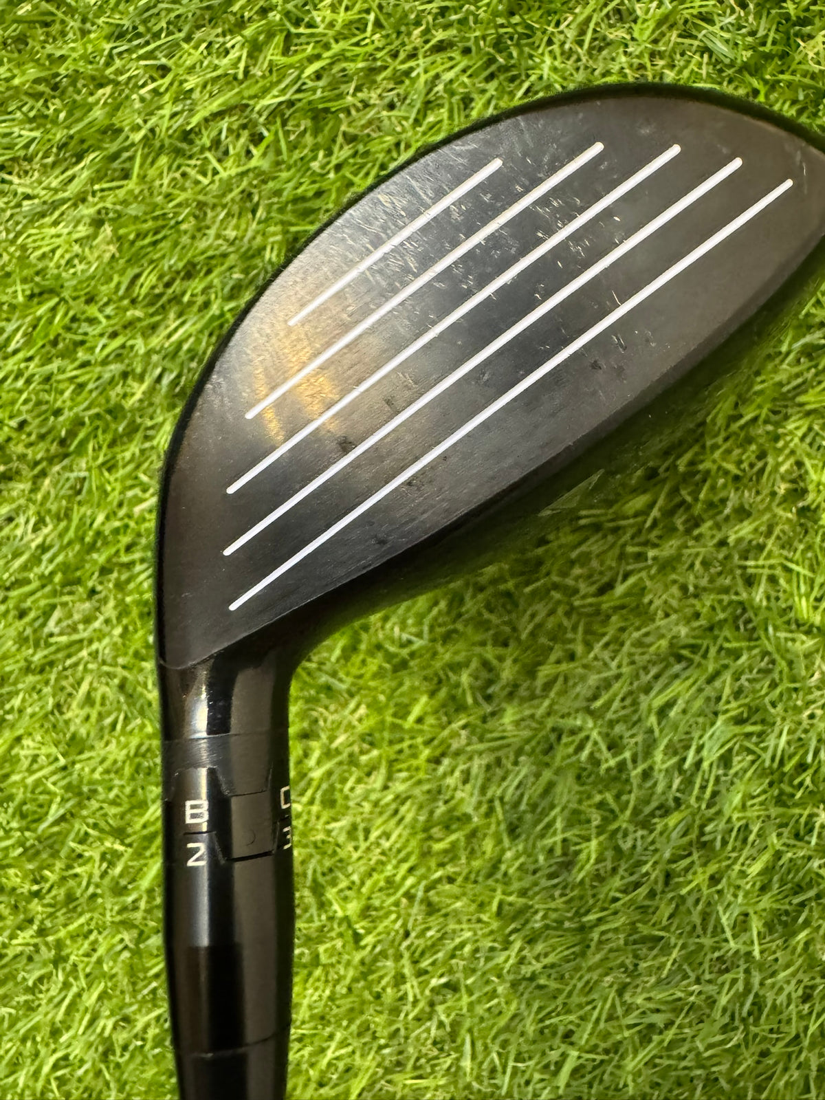 Titleist 915F 5W 18° – Mitsubishi Speedmesh40 Regular Shaft