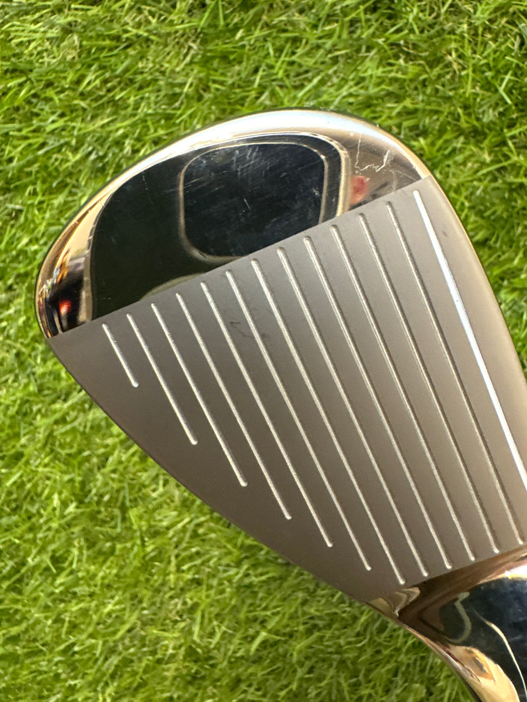 Wilson D7 Gap Wedge 54° – UST Mamiya Recoil 460 Regular Shaft