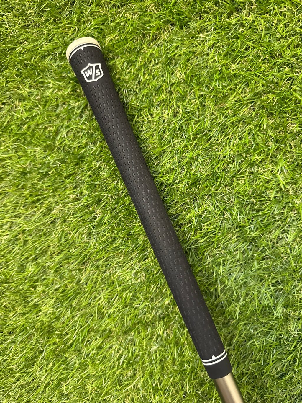 Wilson D7 Gap Wedge 54° – UST Mamiya Recoil 460 Regular Shaft