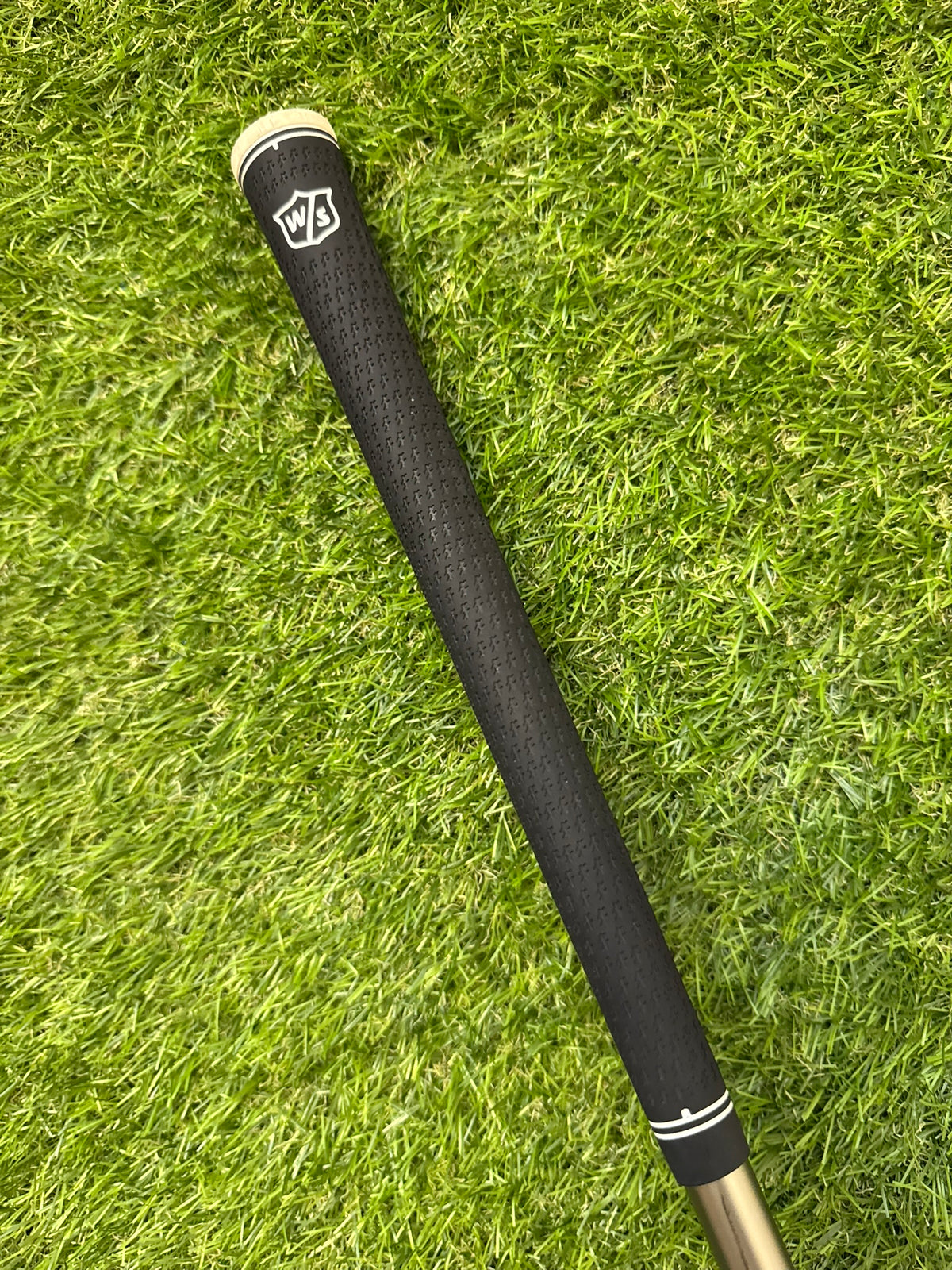 Wilson D7 Gap Wedge 54° – UST Mamiya Recoil 460 Regular Shaft