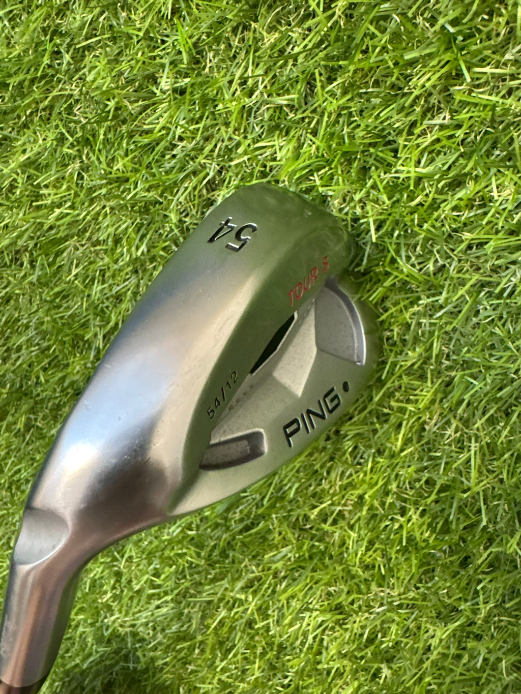 Ping Tour-S Black Dot 54  / 12 54° Wedge – Dynamic Gold S300 Stiff Shaft