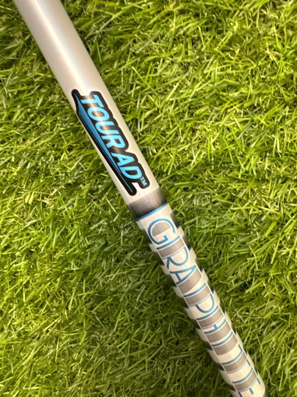 Graphite Design Tour AD VR-6 Driver Shaft – Stiff – 44"