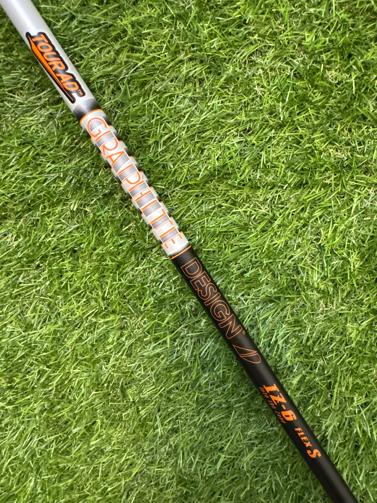 Graphite Design Tour AD IZ-6 Driver Shaft – Stiff – 43.5"
